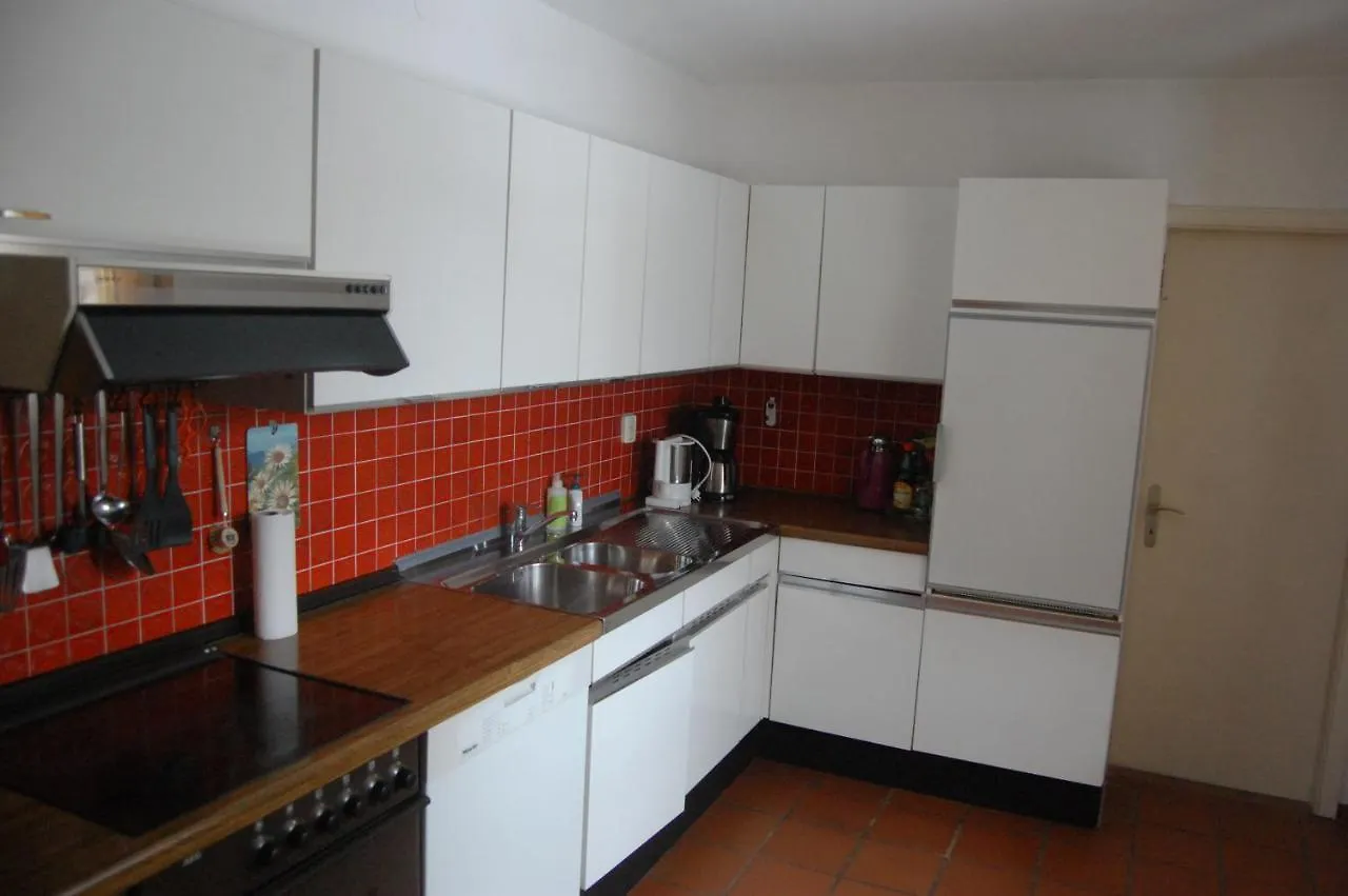 Lägenhet Barrierefreie 3-Zi.-Ferienwohnung Mit Gartenzugang In Ruhiger, Zentrumsnaher Lage Oberammergau